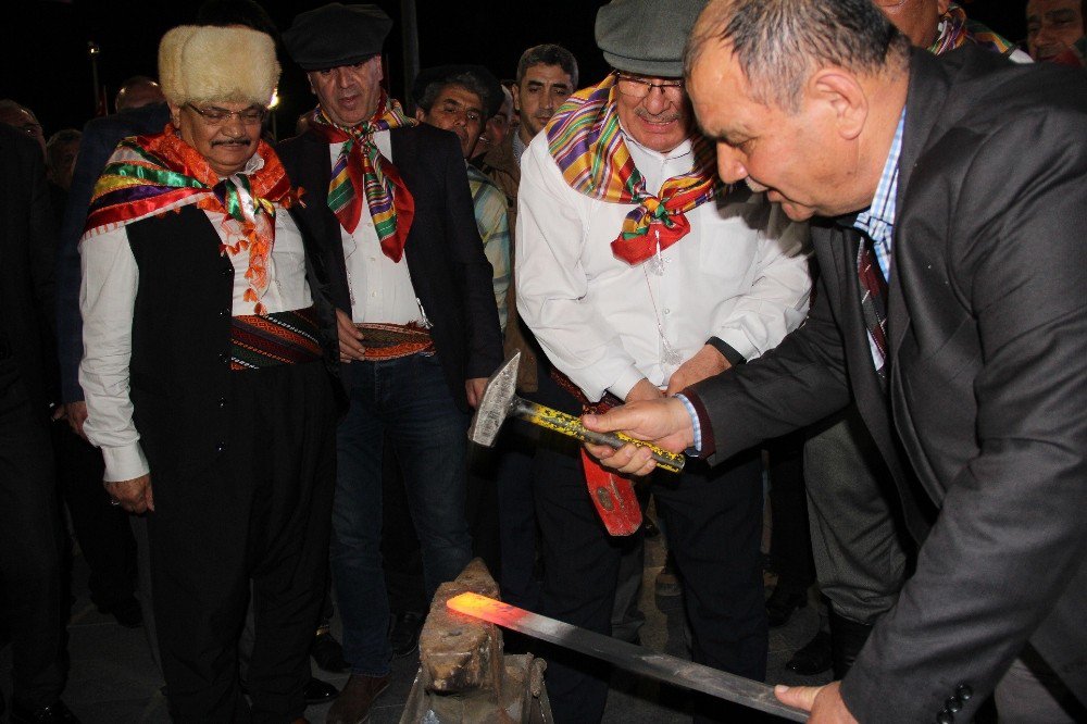 Mersin’de Nevruz Coşkuyla Kutlandı