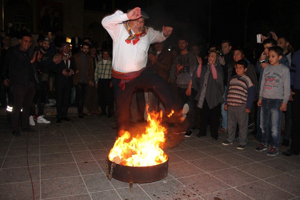 Mersin’de Nevruz Coşkuyla Kutlandı