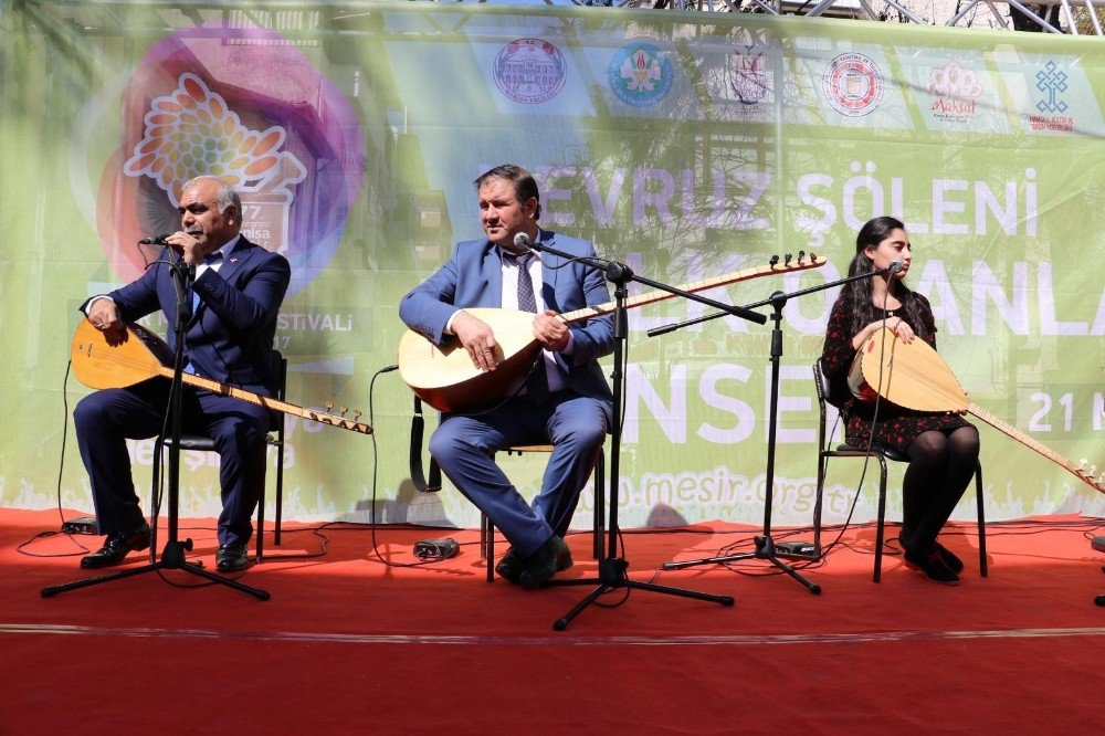 Halk Ozanları Nevruz’a Renk Kattı