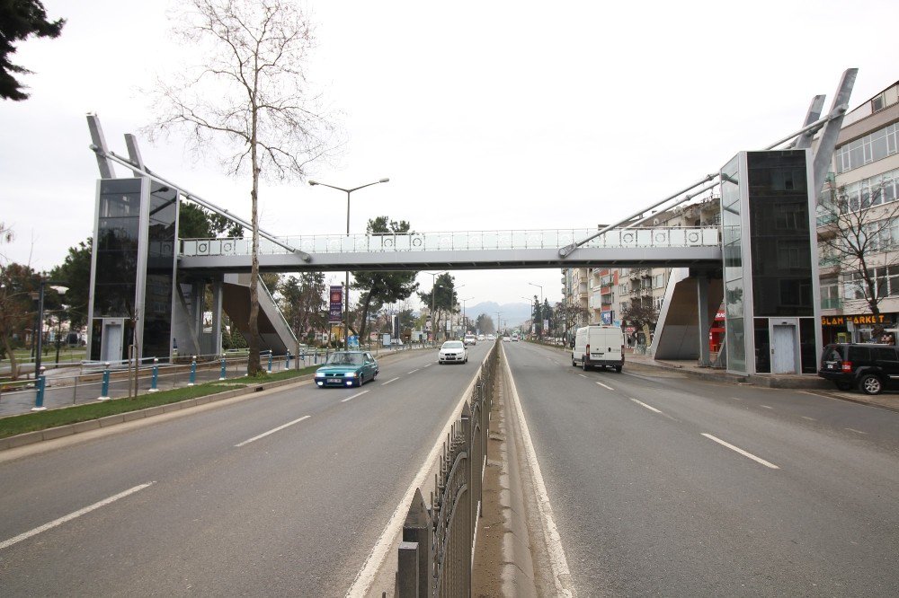 Ordu’ya Yürüyen Merdivenli Üst Geçit