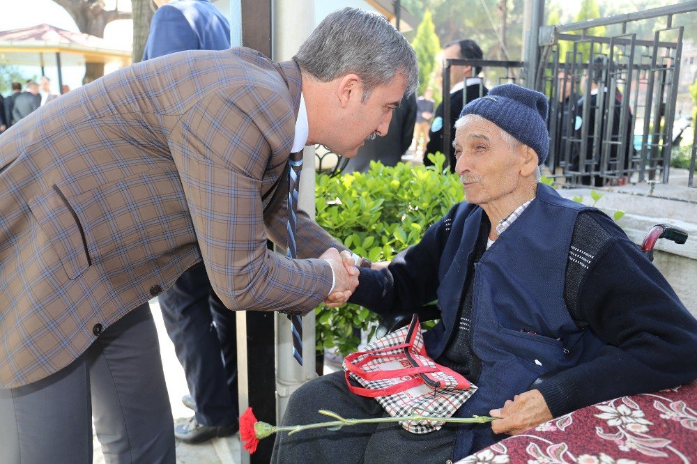 Başkan Şirin Yaşlılarla Bir Araya Geldi