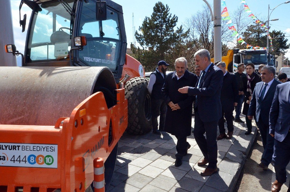 Yeşilyurt Belediyesi Araç Filosunu Güçlendiriyor