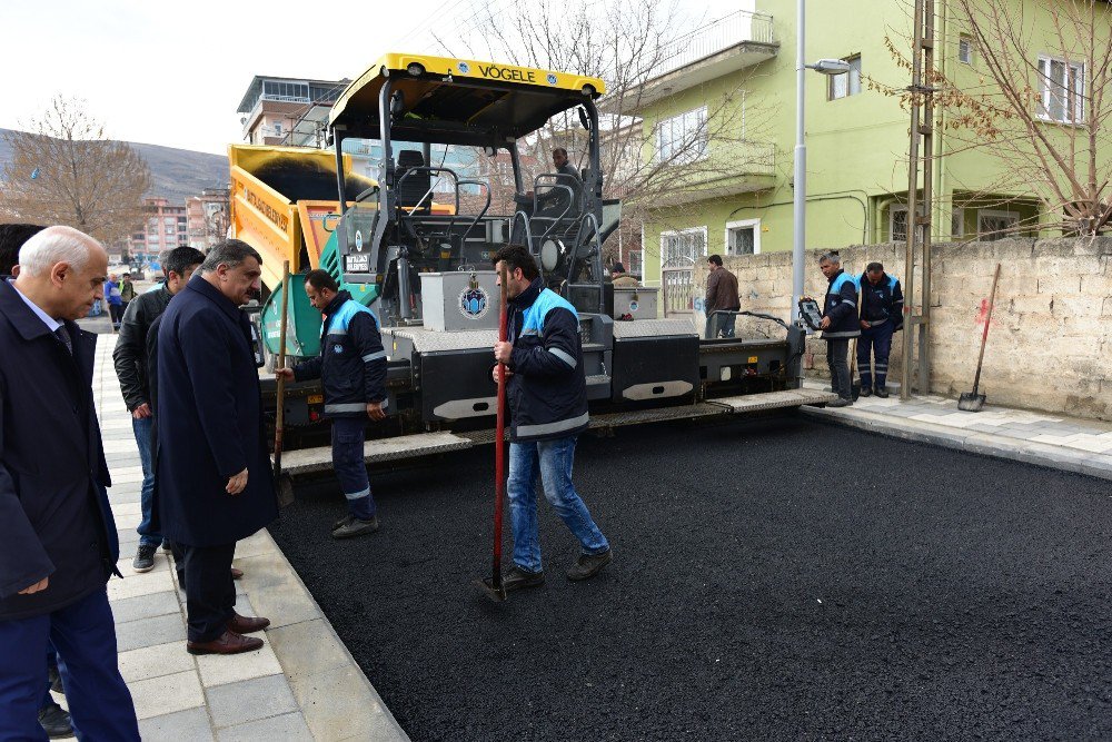 Gürkan Çöşnük Mahallesinde Yapılan Çalışmaları Yerinde İnceledi