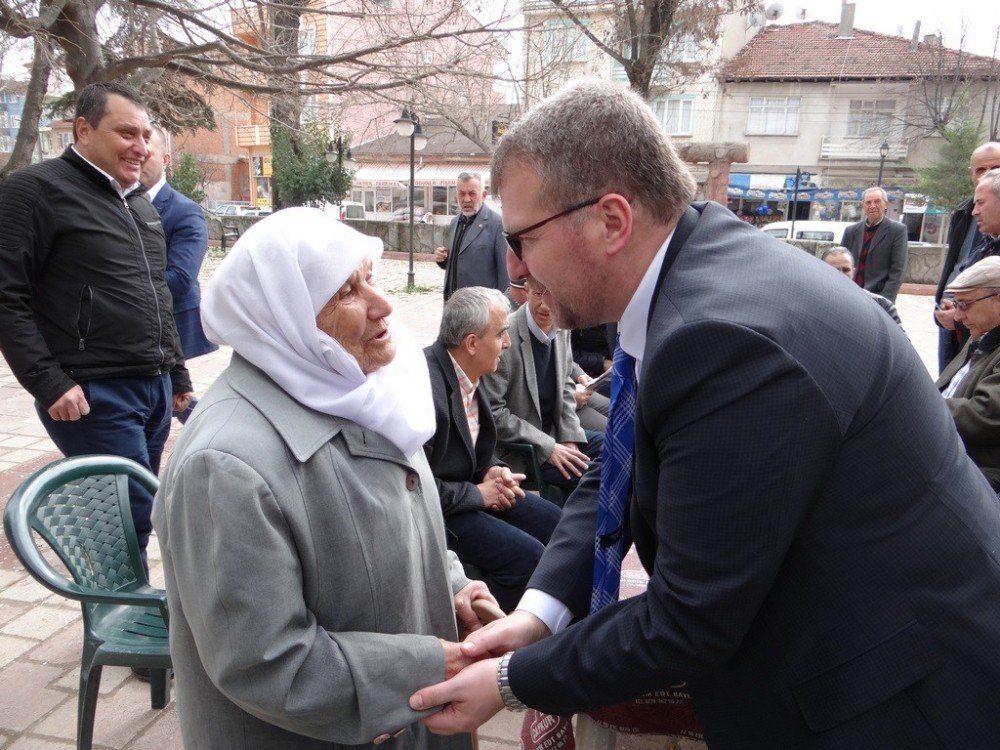 Ak Parti’den Gölpazarı’na Çıkartma