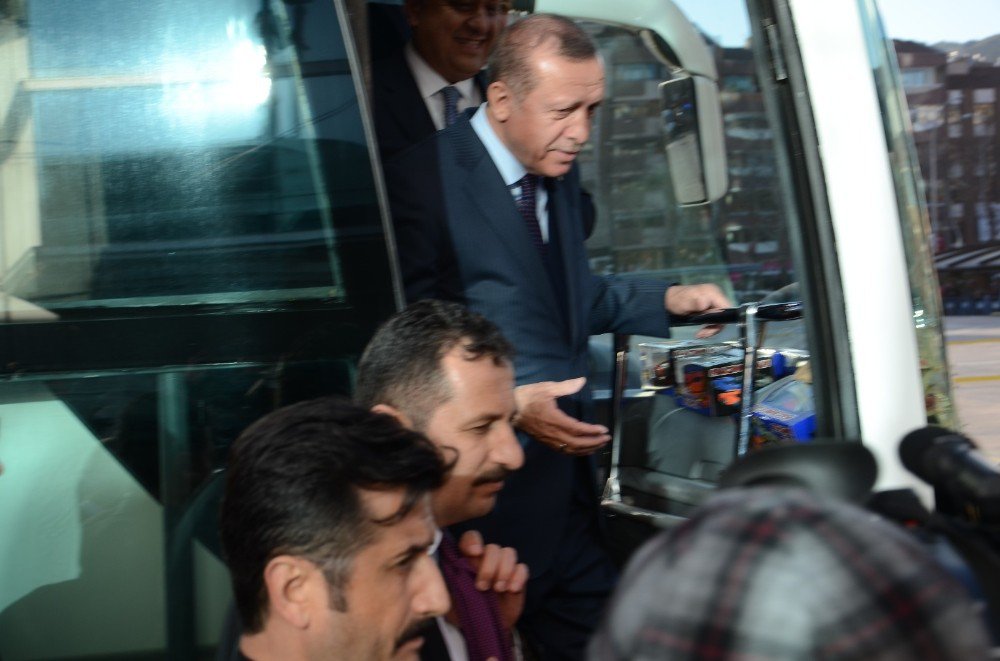 Cumhurbaşkanı Erdoğan, Üniversite Öğrencileriyle Sohbet Etti