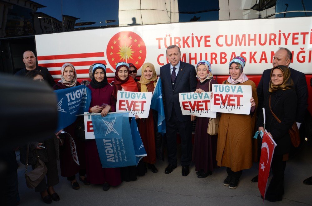 Cumhurbaşkanı Erdoğan, Üniversite Öğrencileriyle Sohbet Etti