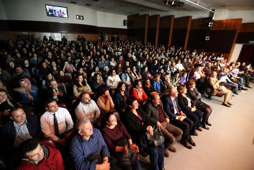 Şiir Sevdalılarını Buluşturan Gece