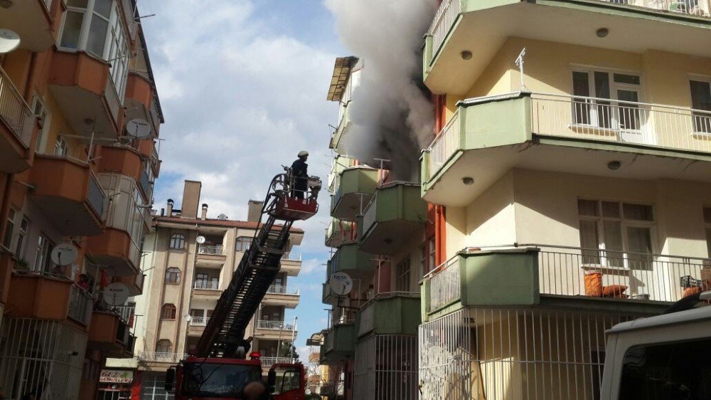 Malatya’da Korkutan Ev Yangını