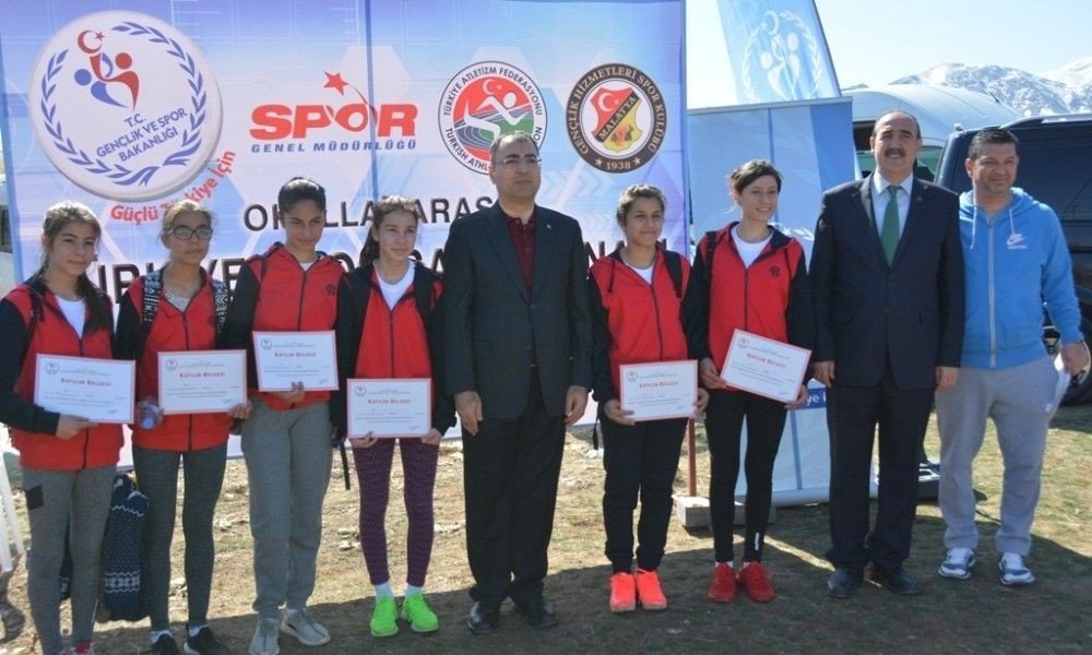 Malatya Valisi Toprak’ın Spor Aşkı