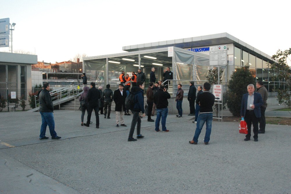 Marmaray’da Seferler Yapılamıyor