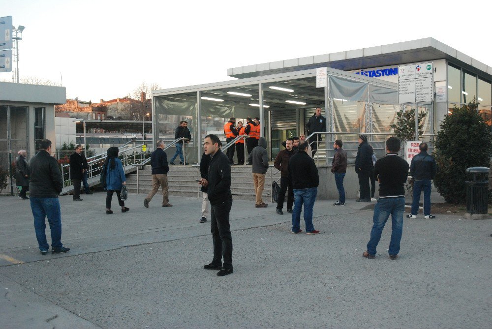 Marmaray’da Seferler Yapılamıyor