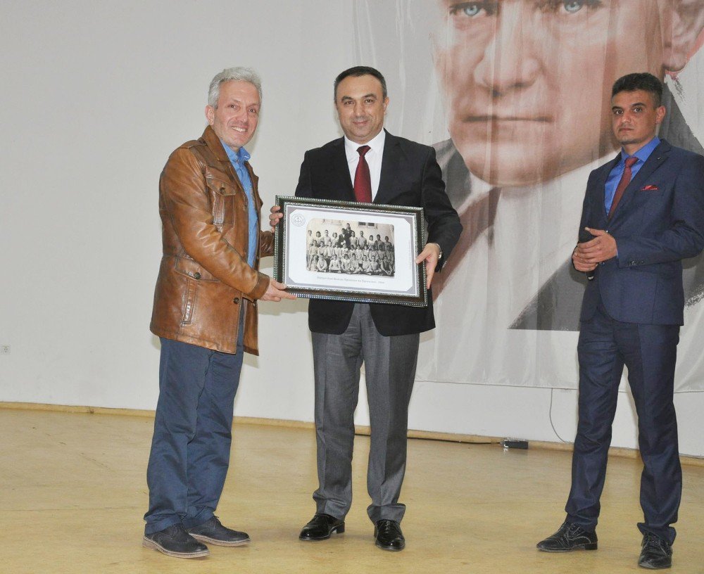 Prof. Sofuoğlu : "Türkiye, Bu Çift Başlı Yapıyı Yaşamasa Çok Daha Büyük Hızlı Mesafeler Alacaktır"