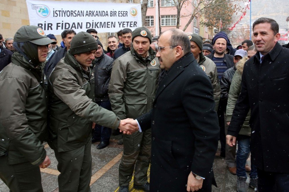 Orman Haftası’nda Vatandaşlara Ücretsiz Fidan Dağıtıldı