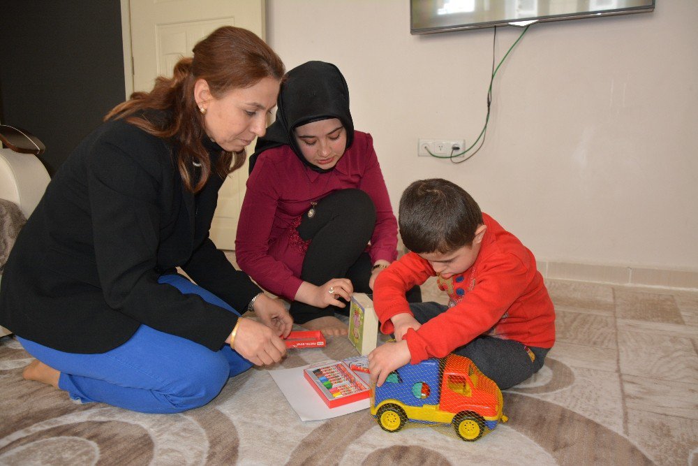 Siverek’te Down Sendromlu Çocuklara Anlamlı Ziyaret