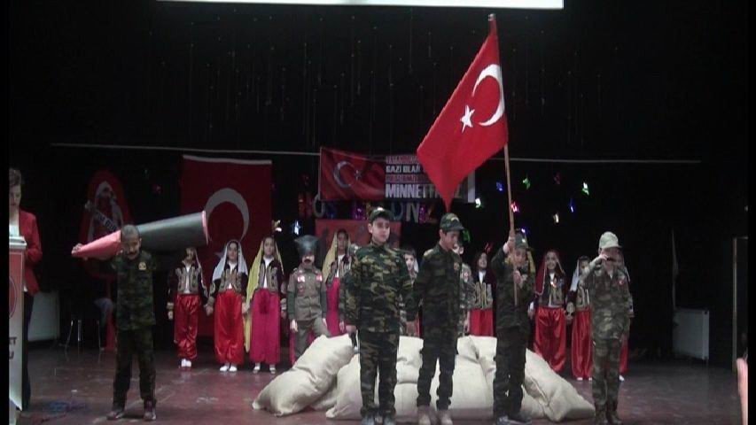 İlkokul Öğrencilerinden Çanakkale Tiyatrosu