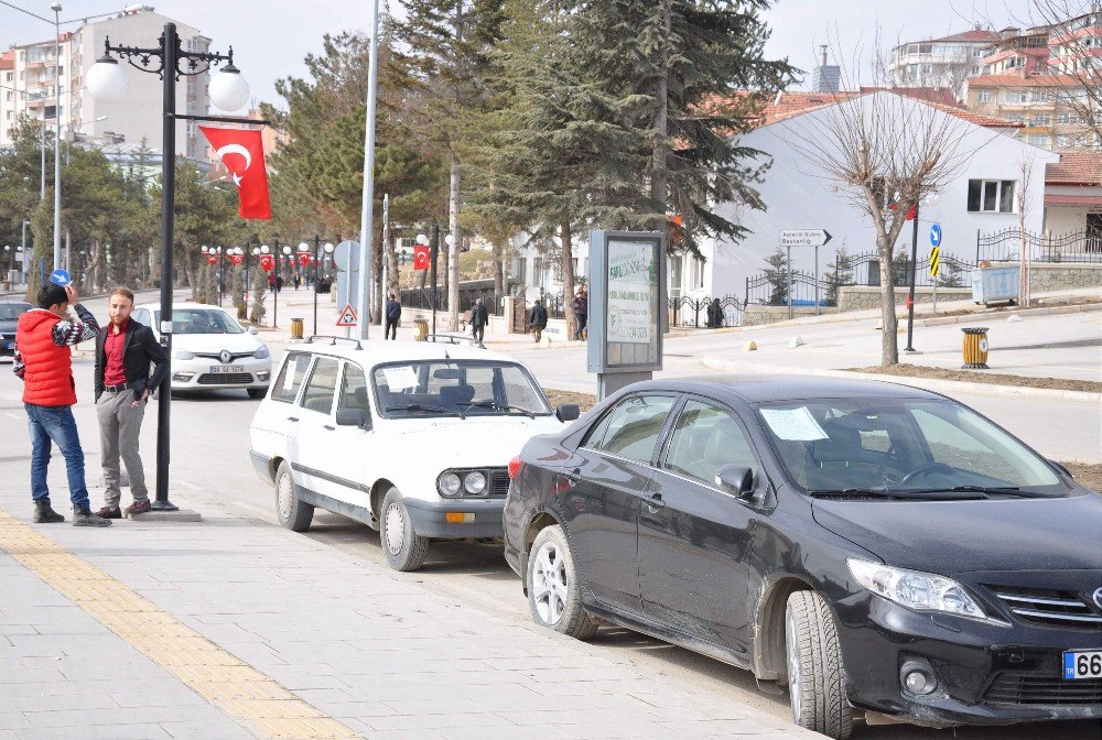 Yozgat’ta Caddeler Oto Galeriyi Aratmıyor