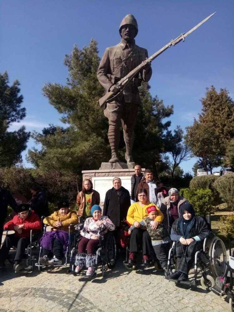 Bedensel Engellilerden Çanakkale Gezisi