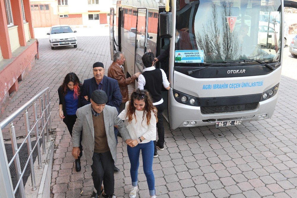 Ağrı İbrahim Çeçen Üniversitesinde Yaşlılar Haftası Etkinliği Düzenlendi