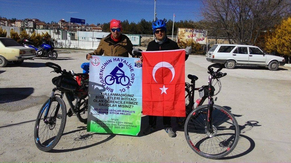 18 Saatte 215 Kilometre Pedal Çevirdiler