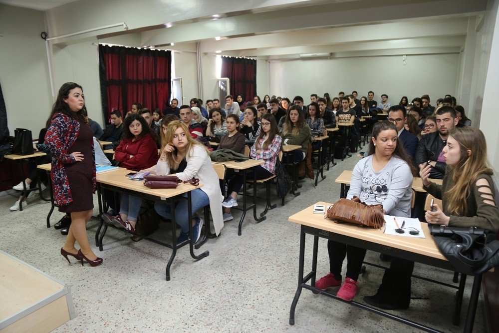 Üniversiteli Gençlere Madde Bağımlığı İle Mücadele Eğitimi