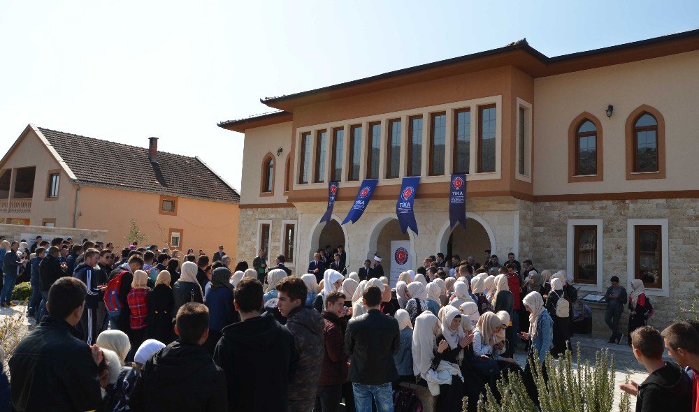 Tika’dan Karadağ Mehmed Fatih Kız Medresesine Destek