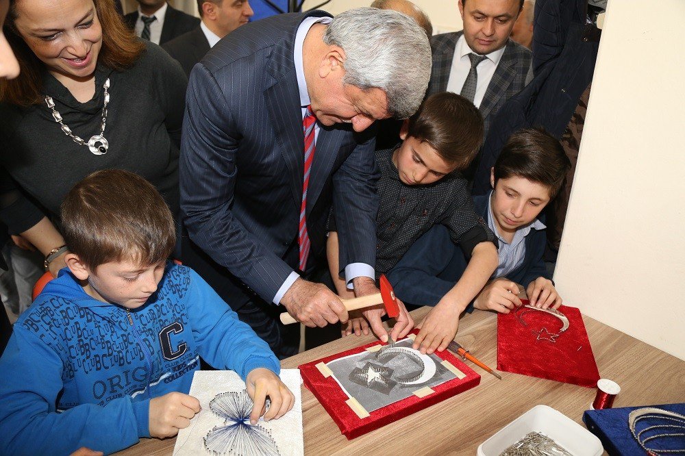 Başkan Karaosmanoğlu, Ko-mek Kursiyerlerini Ziyaret Etti