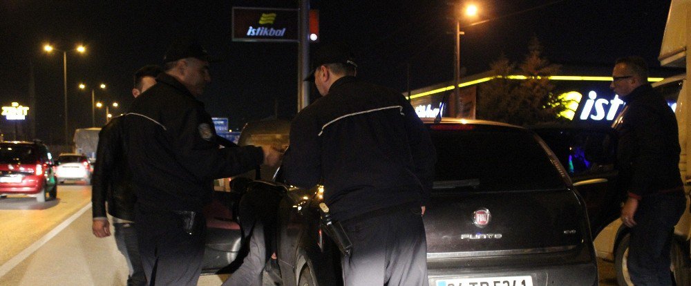 Gölcük Huzur Ve Güven Operasyonunda Aranmakta Olan 2 Kişi Yakalandı