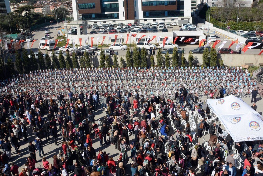 Körfez’de 3 Bin 400 Öğrenci Ye Bisikletlerine Kavuşuyor