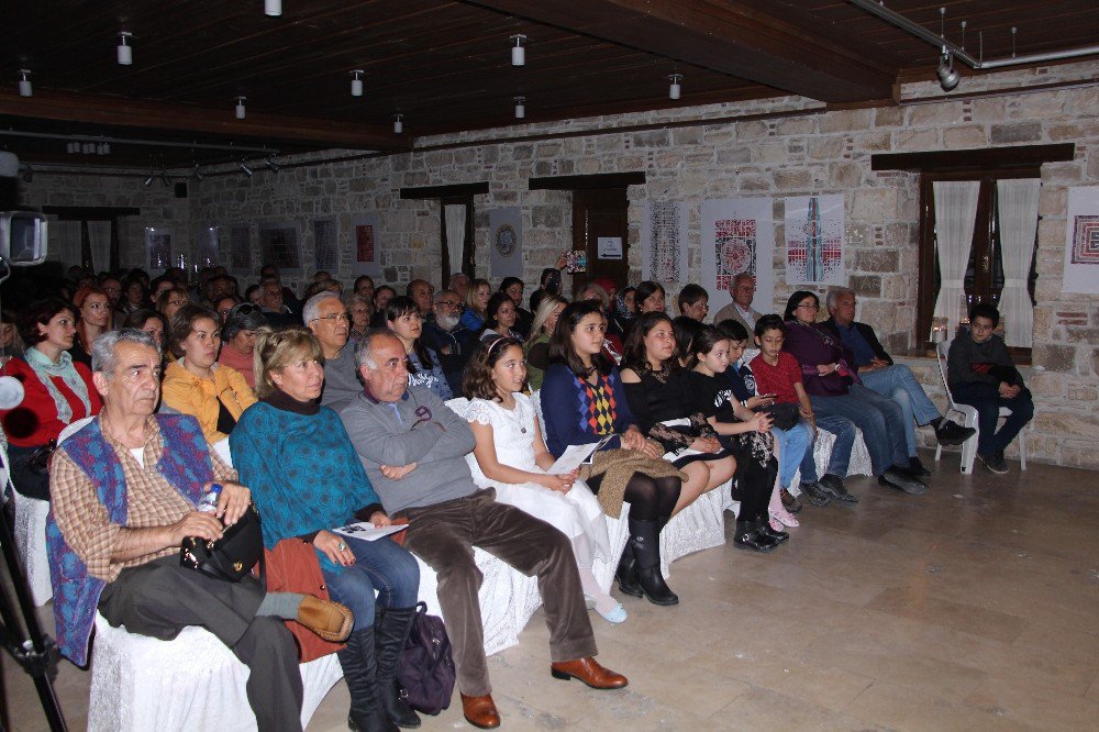 Kuşadası’nda ’Obua Çello Piyano’ Resitali