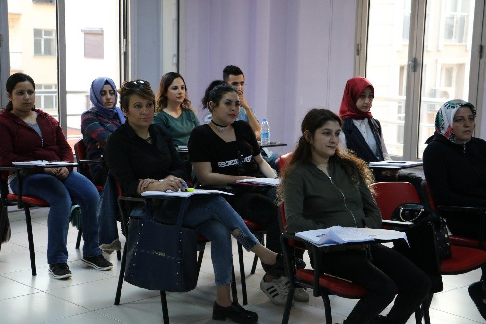 Manisalı Vatandaşlardan Meslek Kurslarına Yoğun İlgi