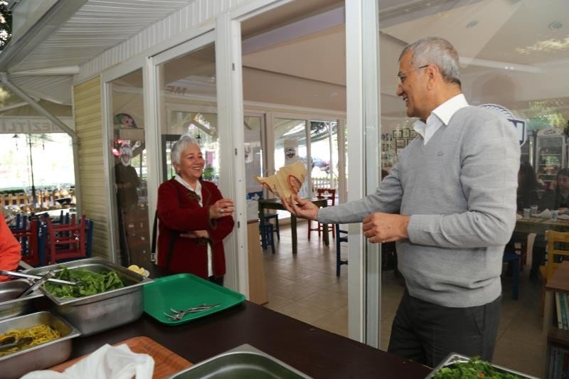 Başkan Tarhan’dan Konuklara Tantuni Ziyafeti