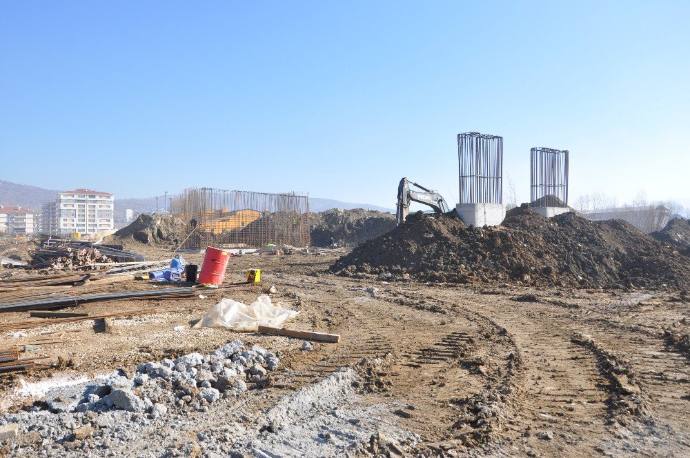 Bozüyük’te Üst Geçit Çalışmaları Hızlandı