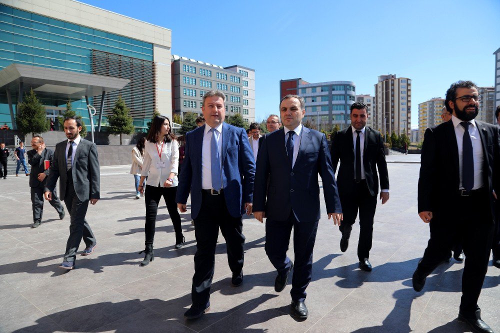 Başkan Palancıoğlu’ndan Mühendislik Öğrencilerine Nasihatler