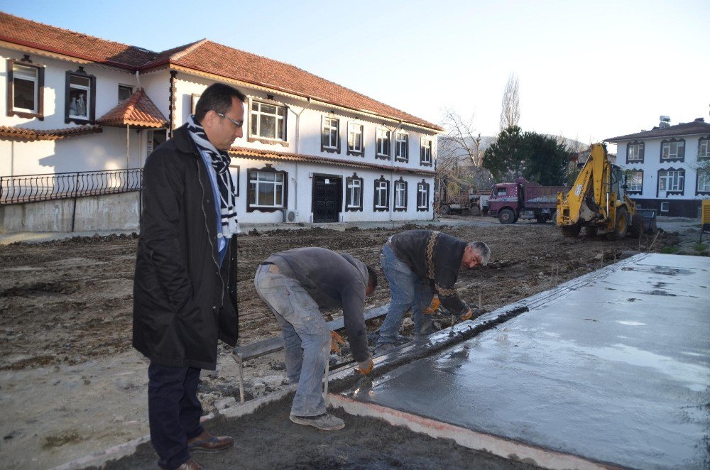 Alaçam Hükümet Konağına Çevre Düzenlemesi