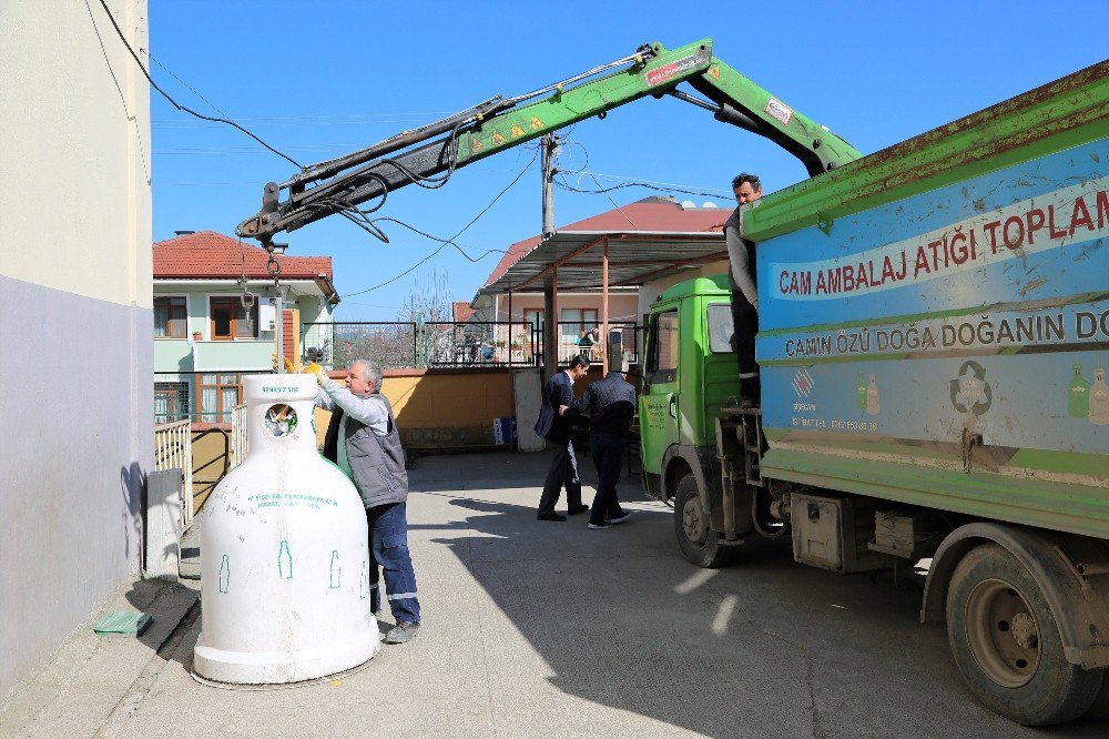 Başiskele’de Her Ay 40 Ton Atık Cam Atık Geri Dönüşüyor