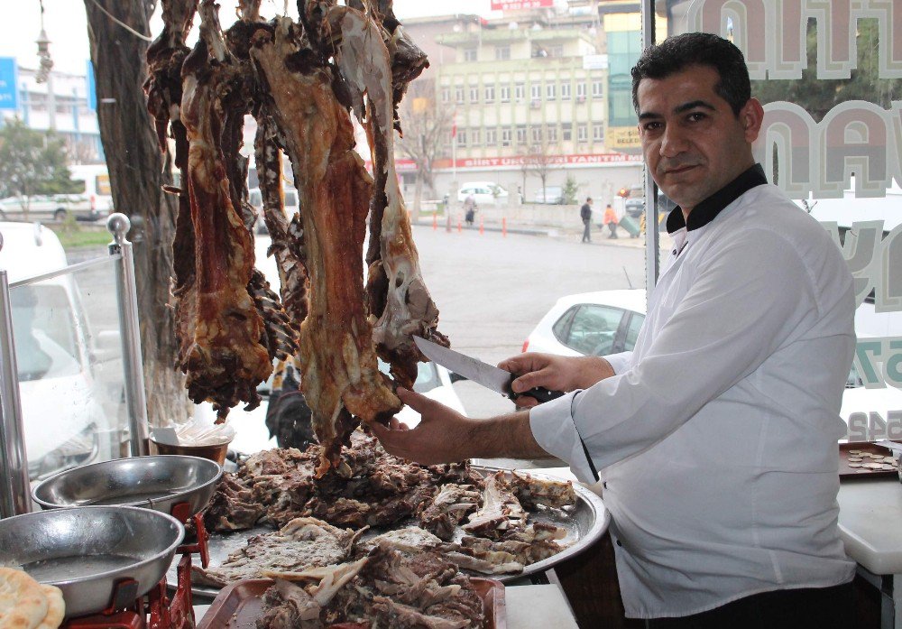 Siirt’te Bir Asırdır Vazgeçilmeyen Lezzet: Büryan Kebabı