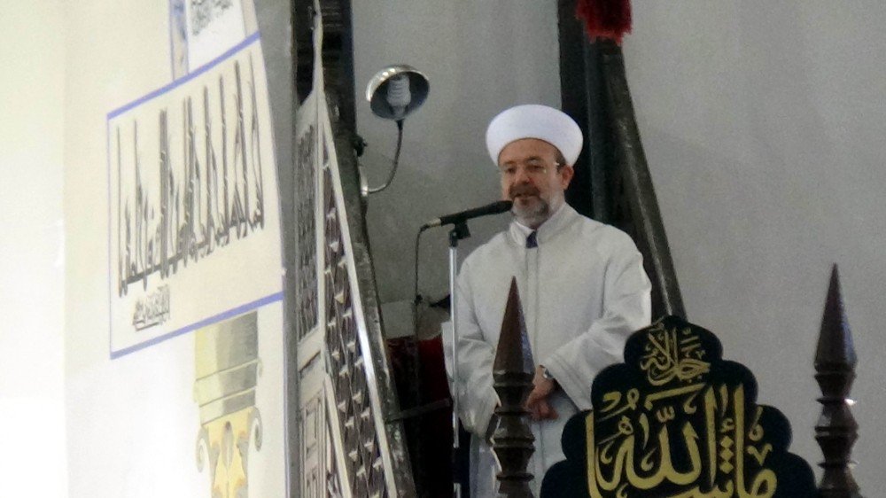 Diyanet İşleri Başkanı Mehmet Görmez, Kütahya Ulu Camii’nde Hutbe Okudu, Cuma Namazı Kıldırdı