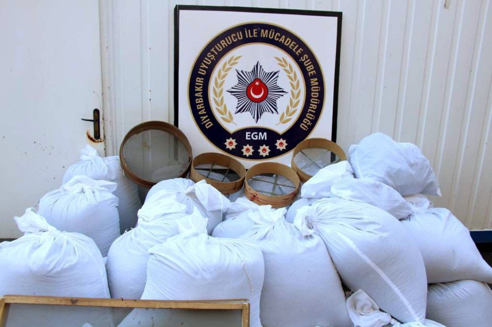 Diyarbakır’da 14 Bin Adet Uyuşturucu Hap Ele Geçirildi