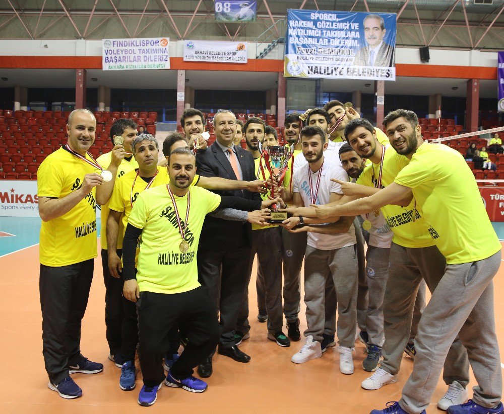 Haliliye Voleybol Takımı 1. Lige Yükseldi