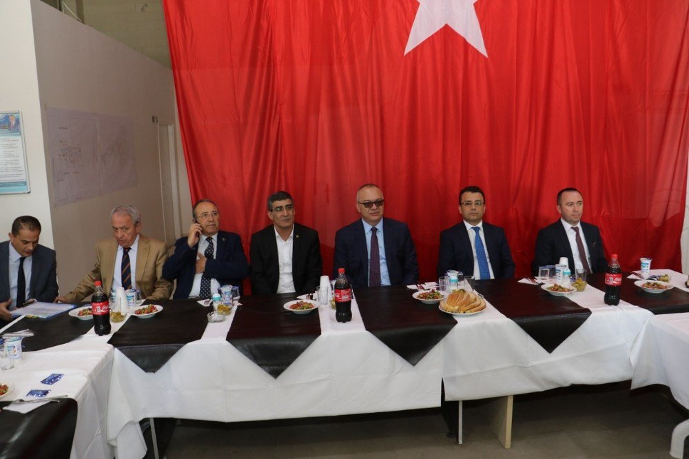 Başkan Ergün Somalı Muhtarlarla Buluştu