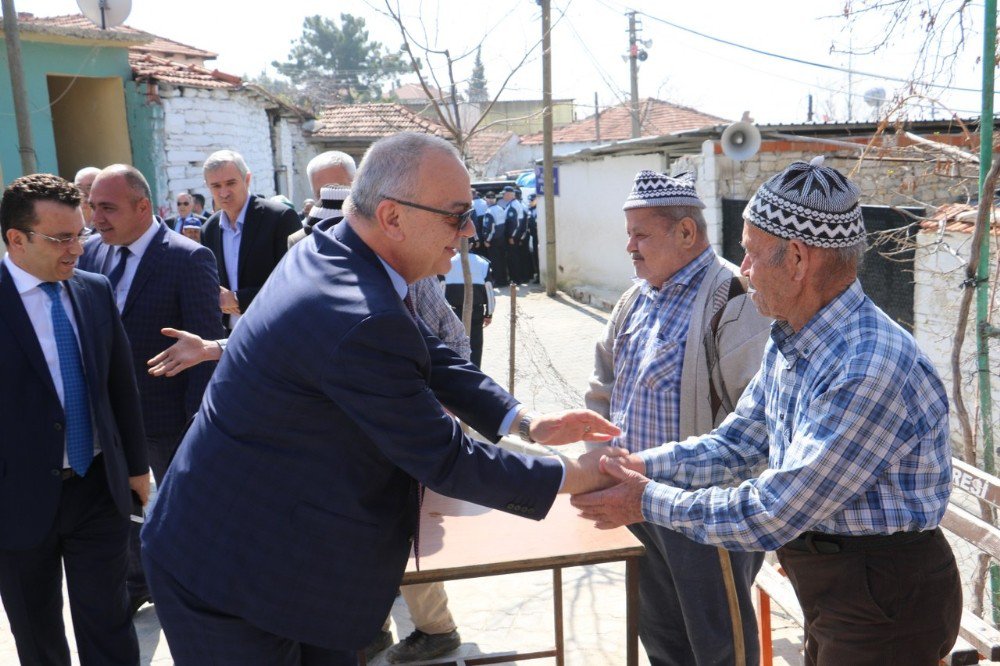 Başkan Ergün, Soma’da Vatandaşları Dinledi