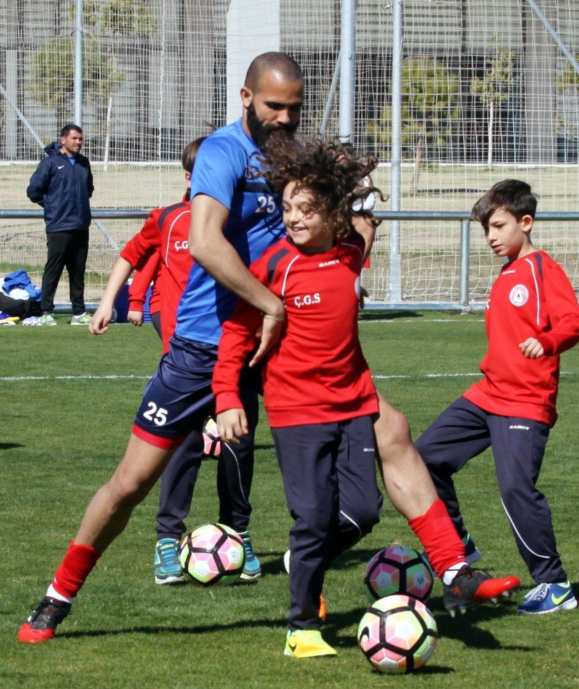 Antalyaspor’da Neşeli Antrenman