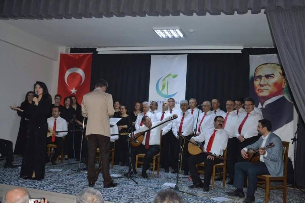 Odunpazarı Halk Eğitim Merkezi Türk Halk Müziği Korosuna Yoğun İlgi