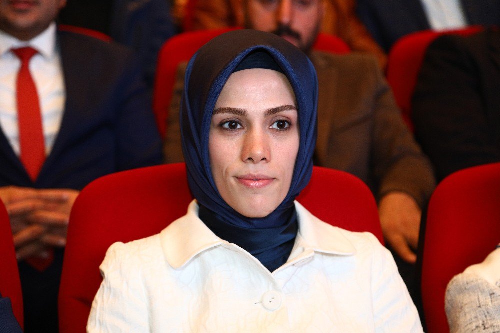 Esra Albayrak: “16 Nisan Çocuklarımızın Geleceği Adına Çok Önemli Bir Fırsat”