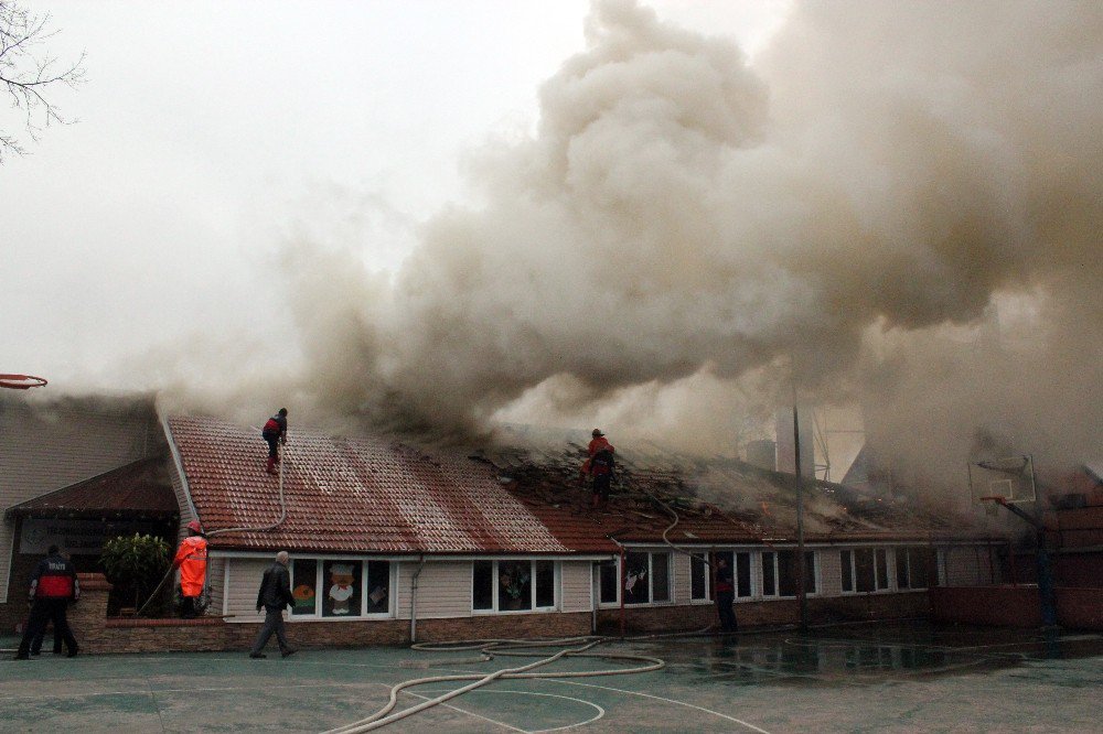 Anaokulu Binasının Çatısındaki Yangının Ardından