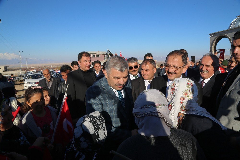 Bakan Özhaseki Ve Başkan Çelik Yeşilhisar’da