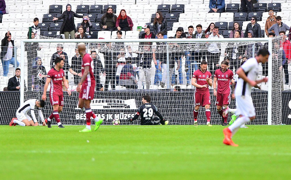 Tolga Zengin’e Tribünlerden Tepki