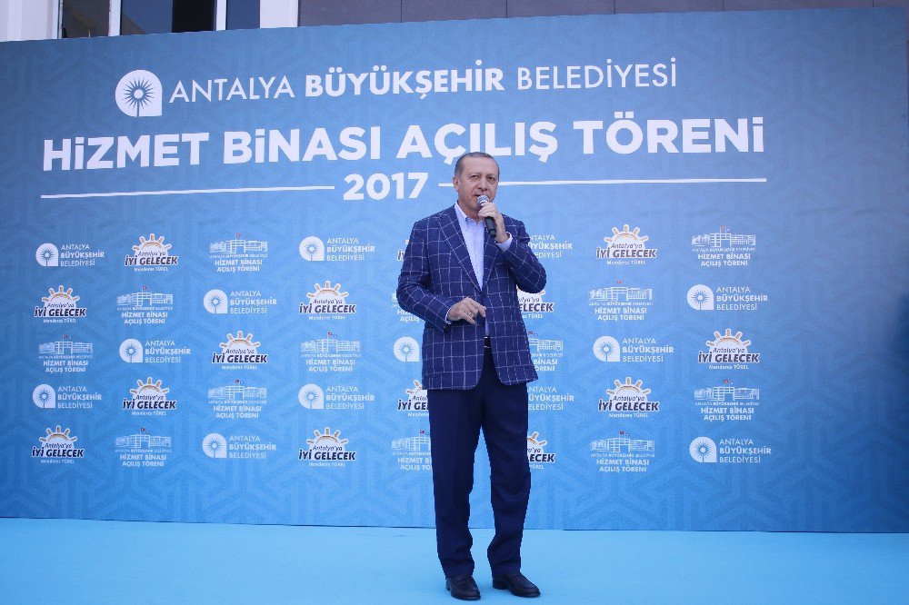 Cumhurbaşkanı Erdoğan: "’Ben Oraya Gitmeyeceğim’ Dedi Malum Zat. Sonra Kuzu Kuzu Geldi "