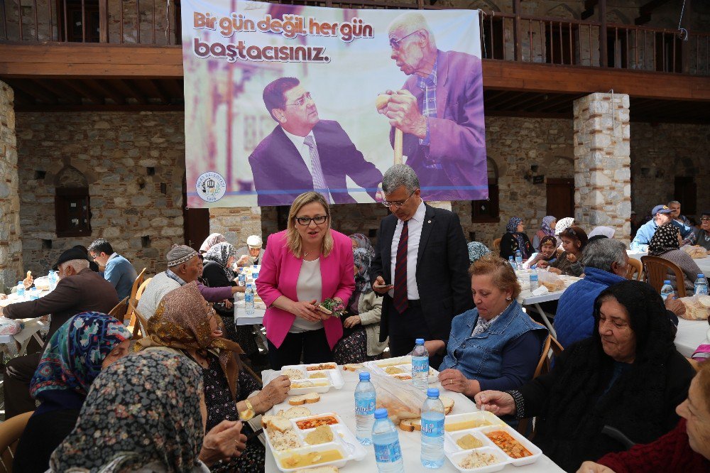 Milas’ta Yaşlılara Saygı Haftası Kutlandı