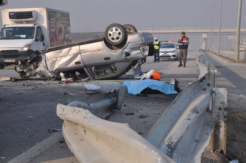 Yollar Kan Gölüne Döndü: 700 Ölü